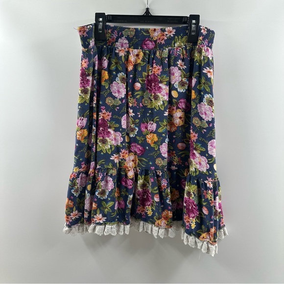 Forever 21 Dresses & Skirts - Y2K Forever 21 Navy Floral Knee Length Skirt Lace Hem Women’s Size Large